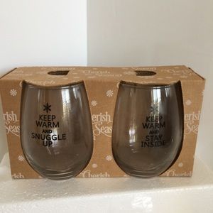 Wine glasses stemless